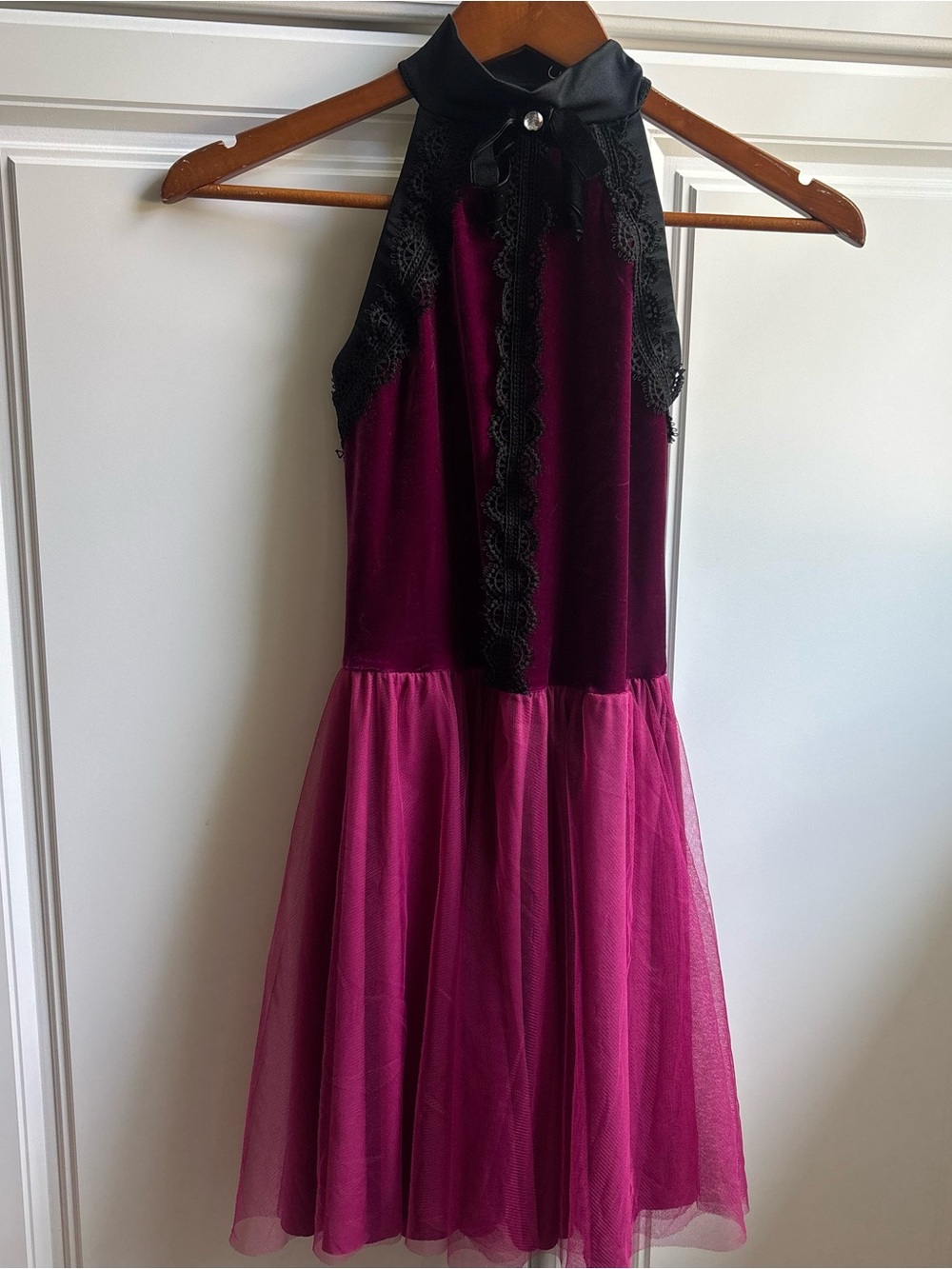 Weissman Women’s Magenta Velvet & Tulle Dance Dress Black Lace Collar